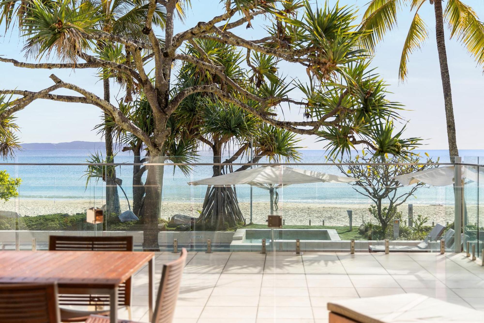Fairshore 12: Absolute Beachfront, Direct Beach & Pool Access Noosa Heads Extérieur photo